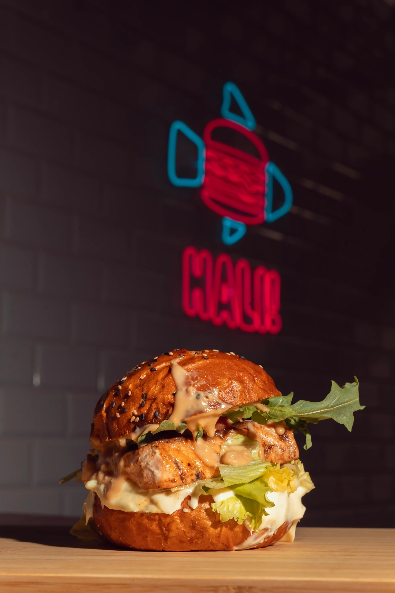 Lazac burger wasabi majonézzel